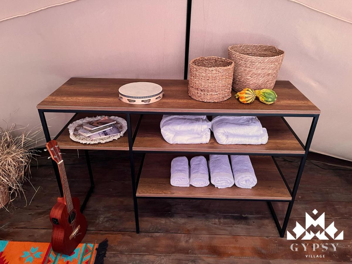 Gipsy Village Park Hotel Asureti 外观 照片