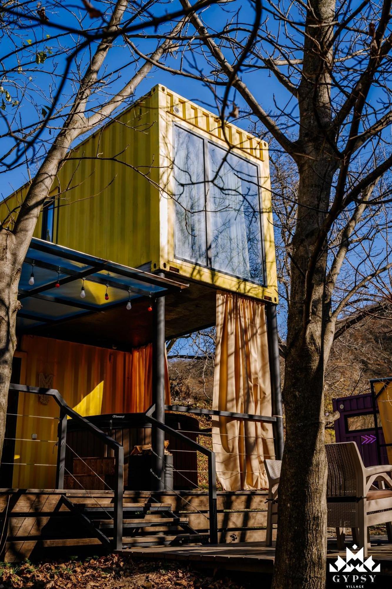 Gipsy Village Park Hotel Asureti 外观 照片