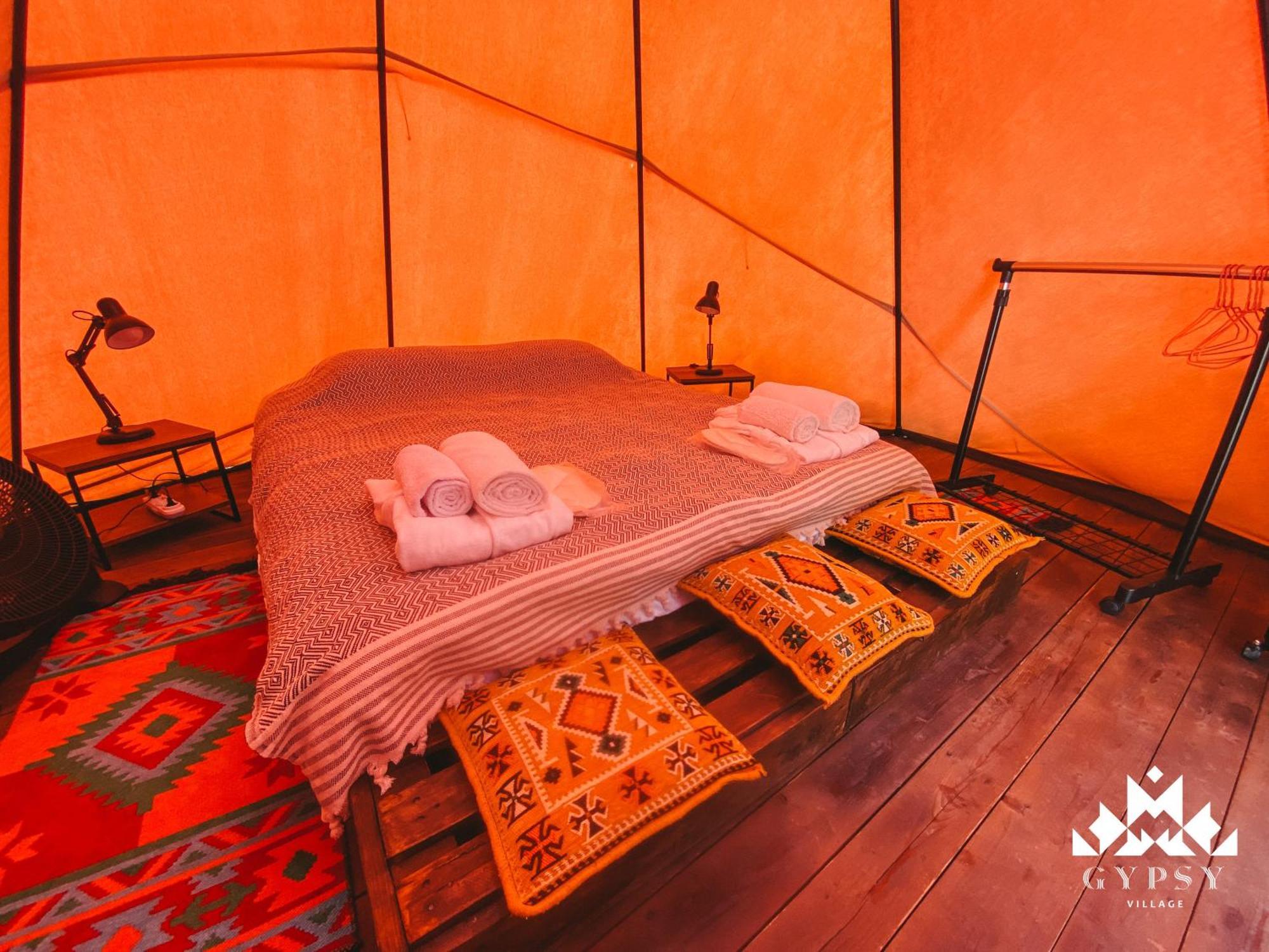 Gipsy Village Park Hotel Asureti 外观 照片