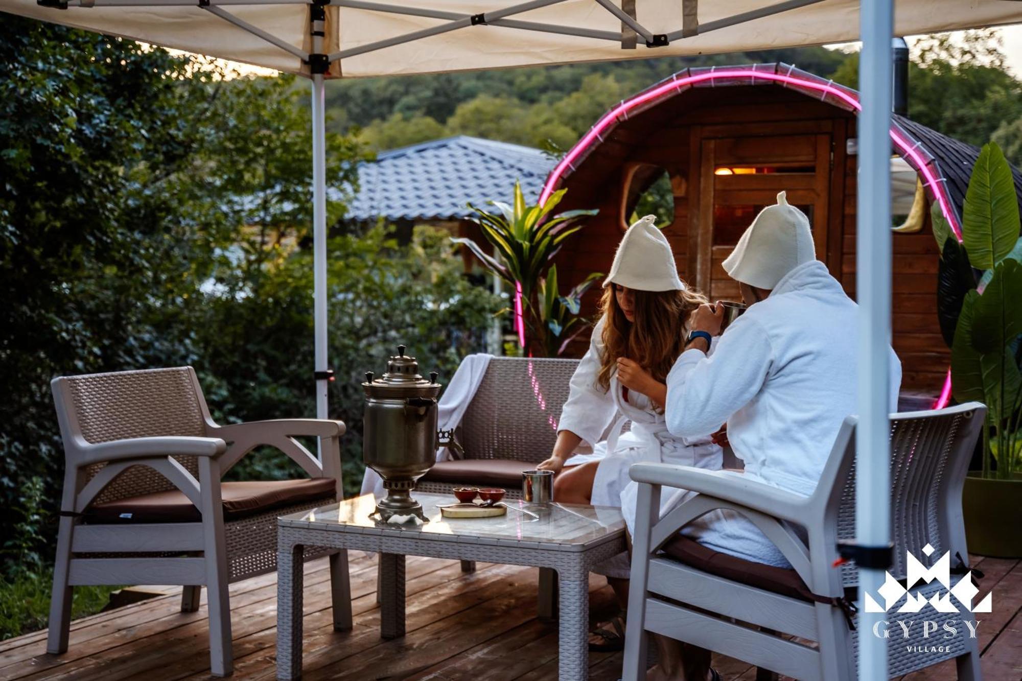 Gipsy Village Park Hotel Asureti 外观 照片