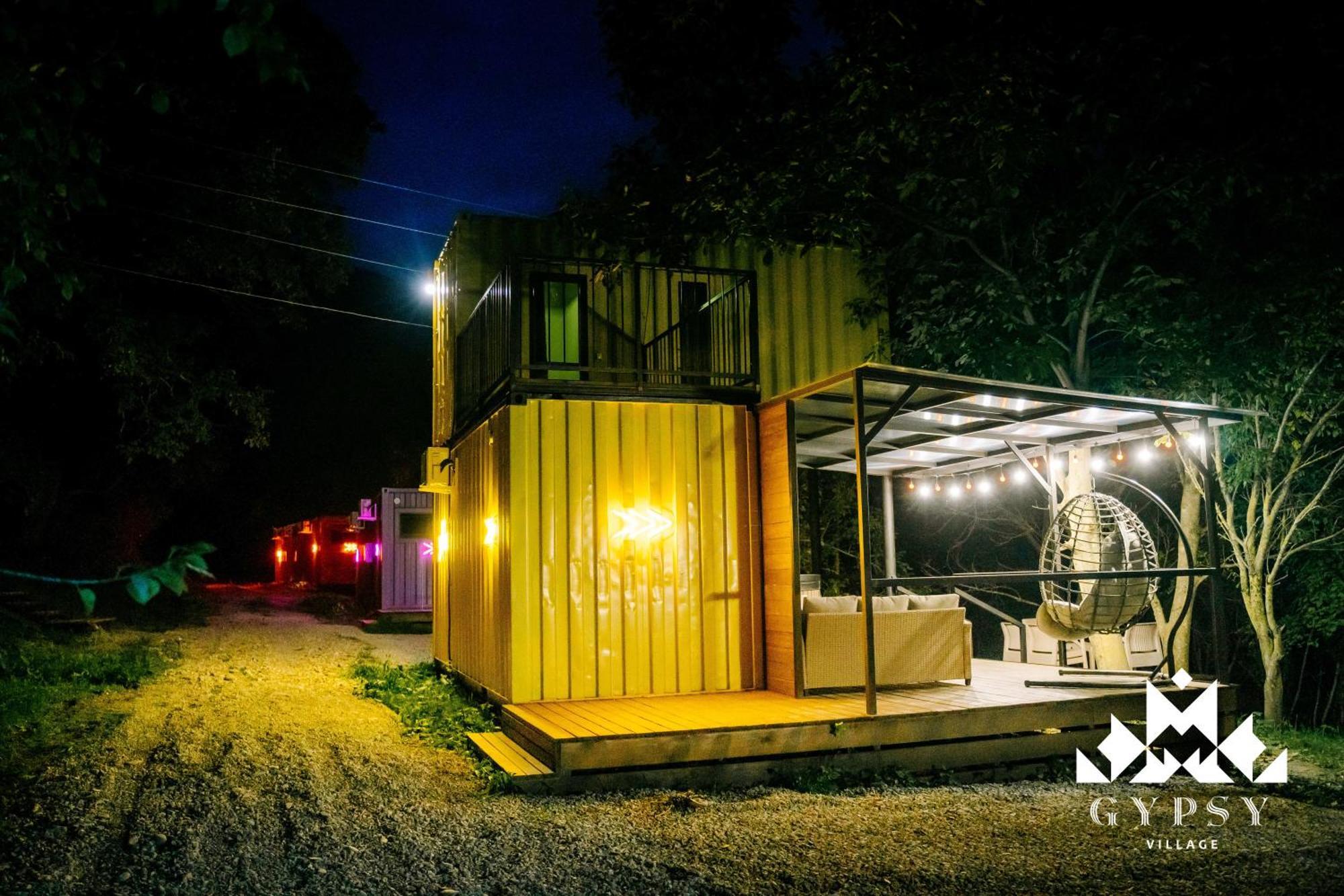 Gipsy Village Park Hotel Asureti 外观 照片