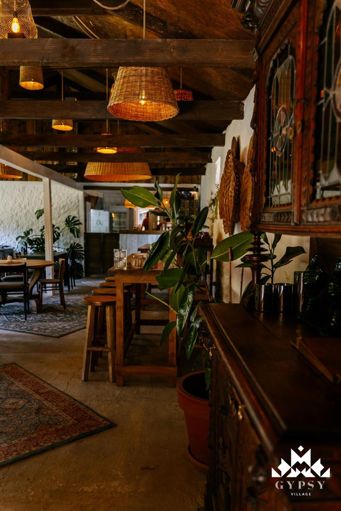 Gipsy Village Park Hotel Asureti 外观 照片